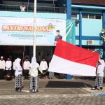 Dalam Rangka Memperingati Hari Santri Nasional, SMK Negeri Darul Ulum Muncar Berikan Apresiasi Kepada Siswa-Siswi Berprestasi