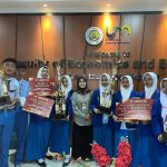 Siswa-siswi SMK Negeri Darul Ulum Muncar Borong Juara Olimpiade Akuntansi Nasional